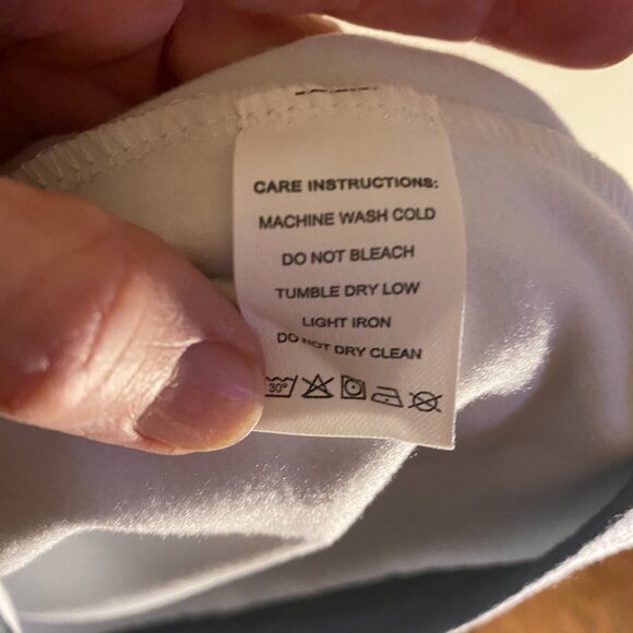 Color Block Long Sleeve Top – Size L – Black, White & Gray Geometric Design - Picture 7 of 8